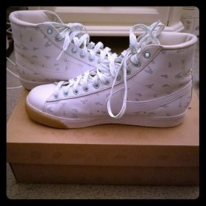 Nike Blazers Size 8